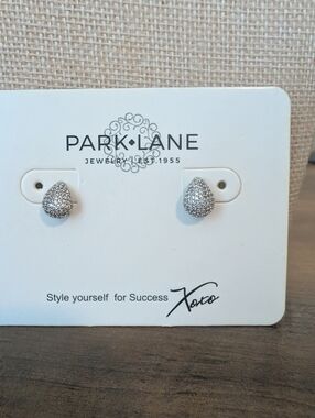 Park Lane Teacup Earrings